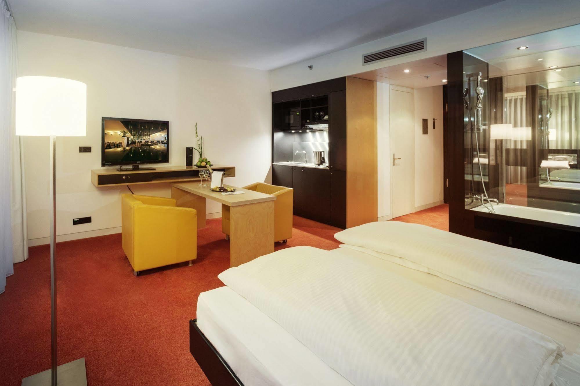 Innside By Melia Duesseldorf Seestern מראה חיצוני תמונה